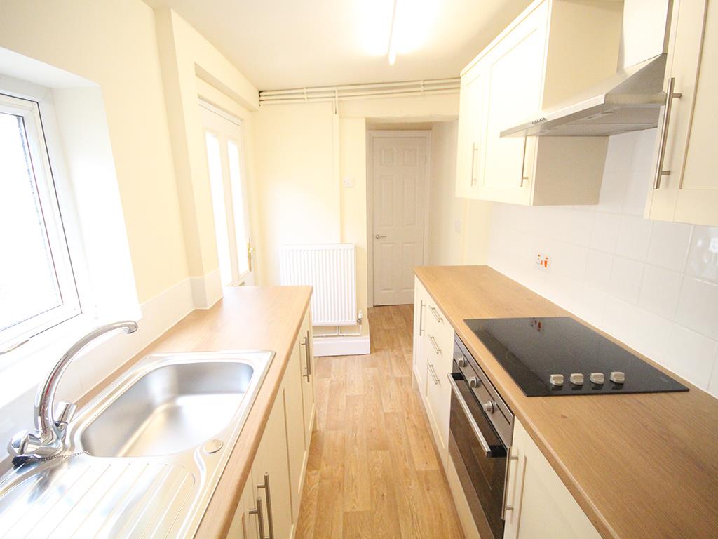 2 bedroom mid terrace house Let Agreed in Barnoldswick - 2016-04-06 09.01.44.jpg